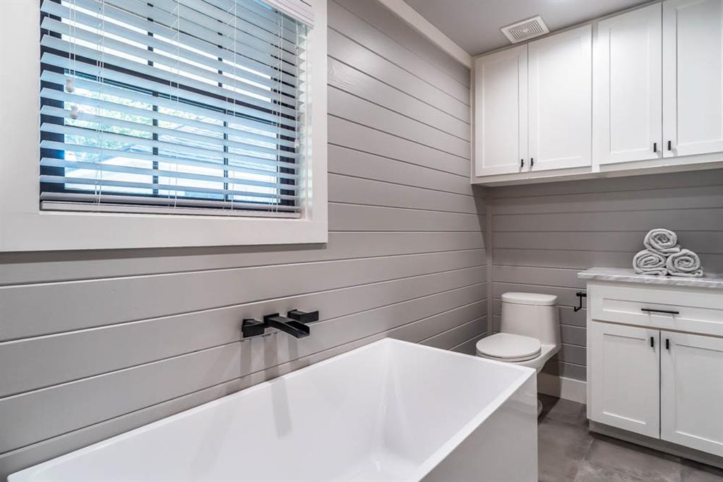 844 1 24th Street, Houston, Texas 77009, 3 Bedrooms Bedrooms, 5 Rooms Rooms,2 BathroomsBathrooms,Single-family,For Sale,24th,78935984