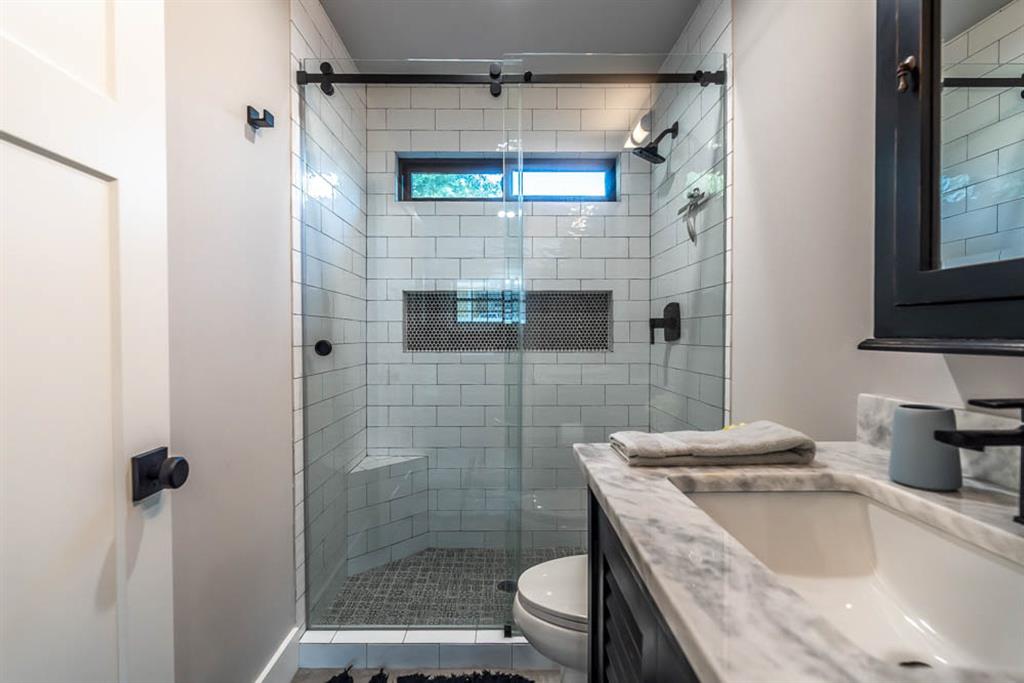 844 1 24th Street, Houston, Texas 77009, 3 Bedrooms Bedrooms, 5 Rooms Rooms,2 BathroomsBathrooms,Single-family,For Sale,24th,78935984