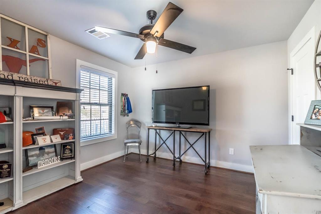 844 1 24th Street, Houston, Texas 77009, 3 Bedrooms Bedrooms, 5 Rooms Rooms,2 BathroomsBathrooms,Single-family,For Sale,24th,78935984