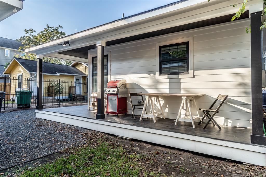 844 1 24th Street, Houston, Texas 77009, 3 Bedrooms Bedrooms, 5 Rooms Rooms,2 BathroomsBathrooms,Single-family,For Sale,24th,78935984