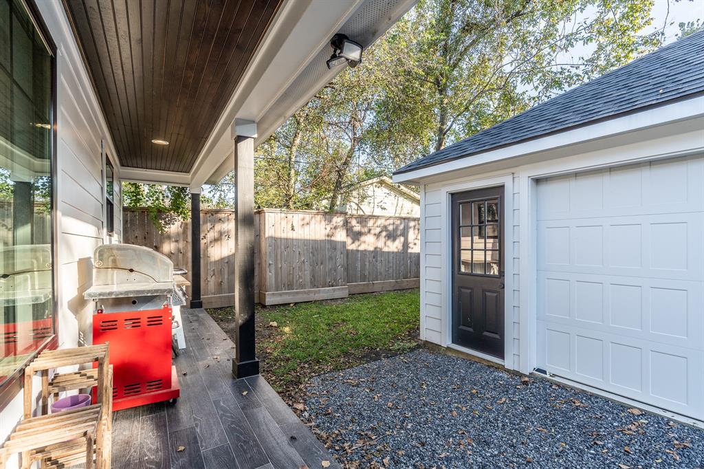 844 1 24th Street, Houston, Texas 77009, 3 Bedrooms Bedrooms, 5 Rooms Rooms,2 BathroomsBathrooms,Single-family,For Sale,24th,78935984