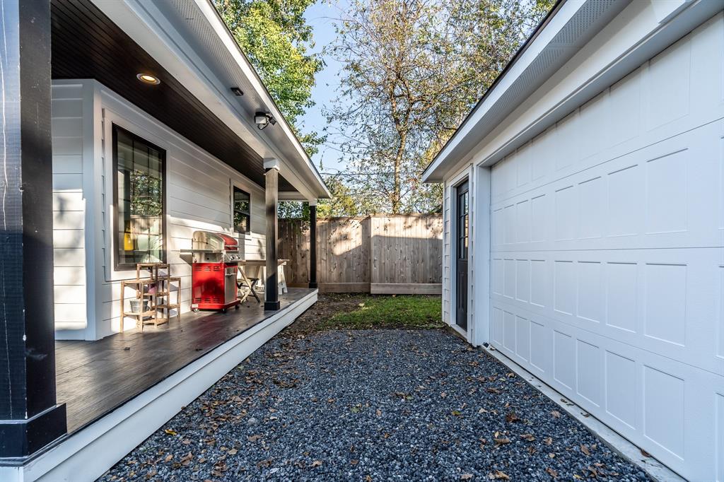844 1 24th Street, Houston, Texas 77009, 3 Bedrooms Bedrooms, 5 Rooms Rooms,2 BathroomsBathrooms,Single-family,For Sale,24th,78935984