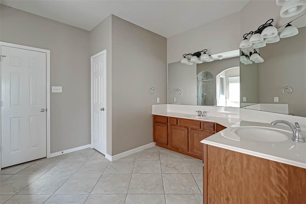 26011 2 Pebble Terrane Lane, Katy, Texas 77494, 4 Bedrooms Bedrooms, 10 Rooms Rooms,3 BathroomsBathrooms,Single-family,For Sale,Pebble Terrane,54985920