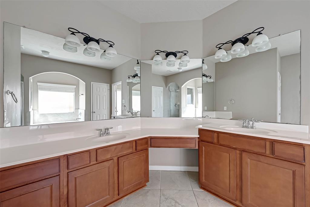 26011 2 Pebble Terrane Lane, Katy, Texas 77494, 4 Bedrooms Bedrooms, 10 Rooms Rooms,3 BathroomsBathrooms,Single-family,For Sale,Pebble Terrane,54985920