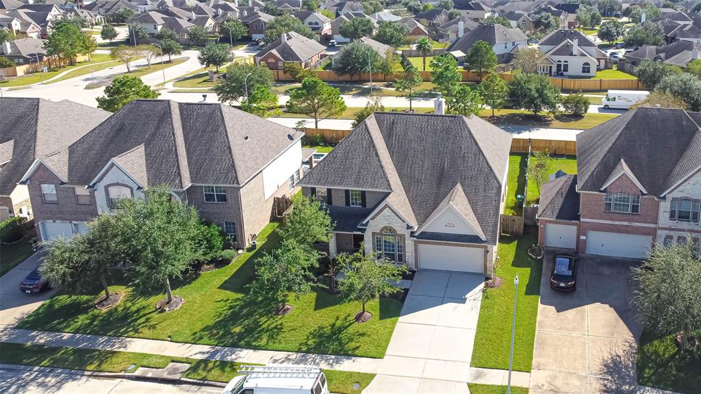 26011 2 Pebble Terrane Lane, Katy, Texas 77494, 4 Bedrooms Bedrooms, 10 Rooms Rooms,3 BathroomsBathrooms,Single-family,For Sale,Pebble Terrane,54985920