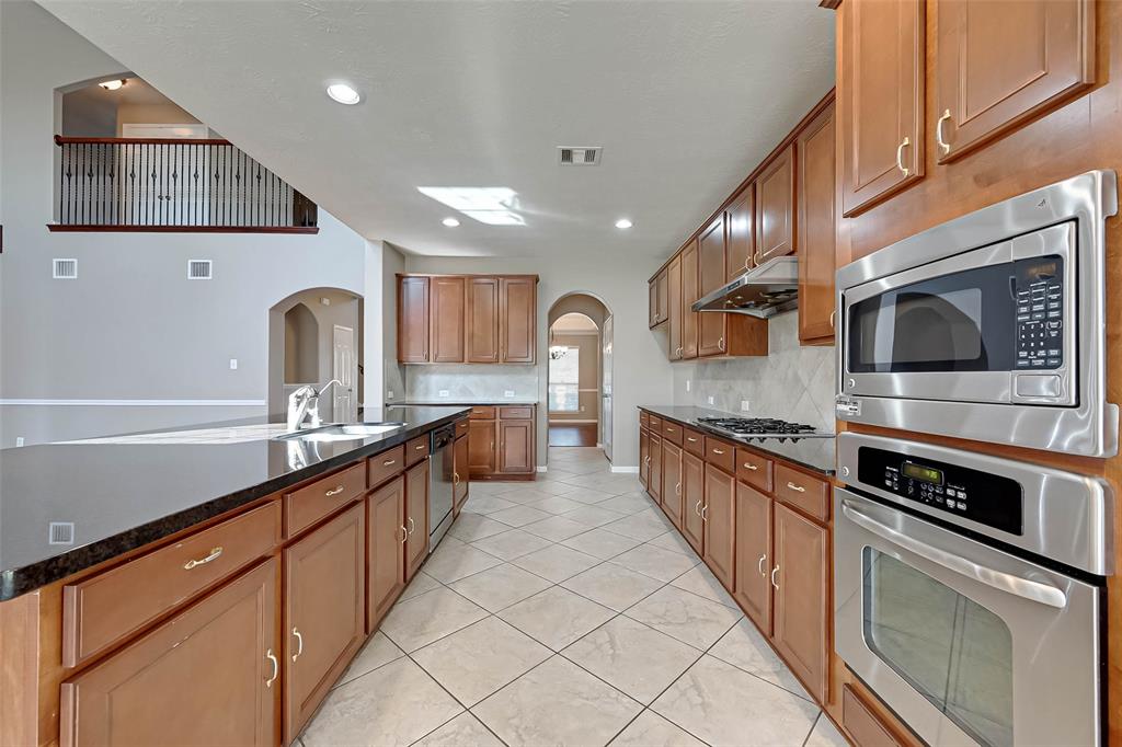26011 2 Pebble Terrane Lane, Katy, Texas 77494, 4 Bedrooms Bedrooms, 10 Rooms Rooms,3 BathroomsBathrooms,Single-family,For Sale,Pebble Terrane,54985920