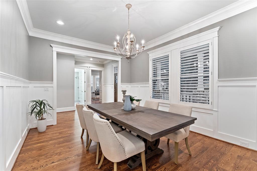 307 2 25th Street, Houston, Texas 77008, 4 Bedrooms Bedrooms, 8 Rooms Rooms,4 BathroomsBathrooms,Single-family,For Sale,25th,70071508