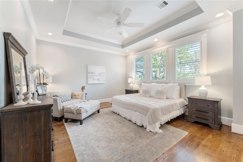 307 2 25th Street, Houston, Texas 77008, 4 Bedrooms Bedrooms, 8 Rooms Rooms,4 BathroomsBathrooms,Single-family,For Sale,25th,70071508