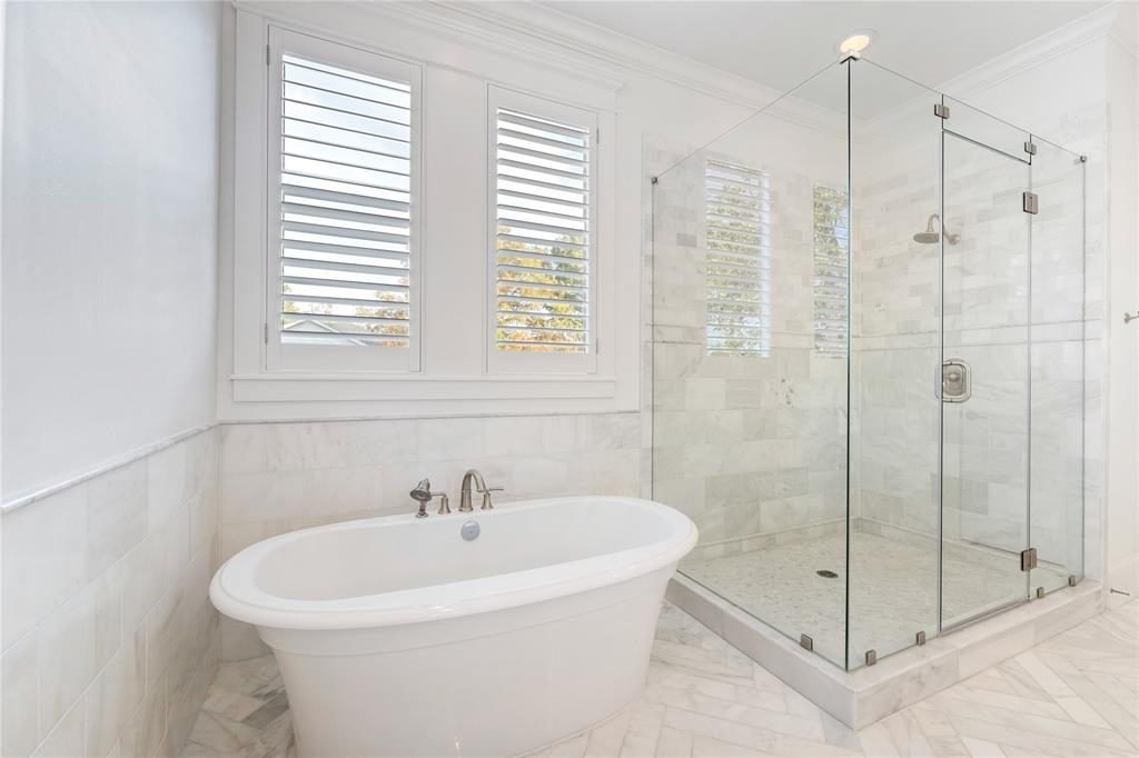 307 2 25th Street, Houston, Texas 77008, 4 Bedrooms Bedrooms, 8 Rooms Rooms,4 BathroomsBathrooms,Single-family,For Sale,25th,70071508