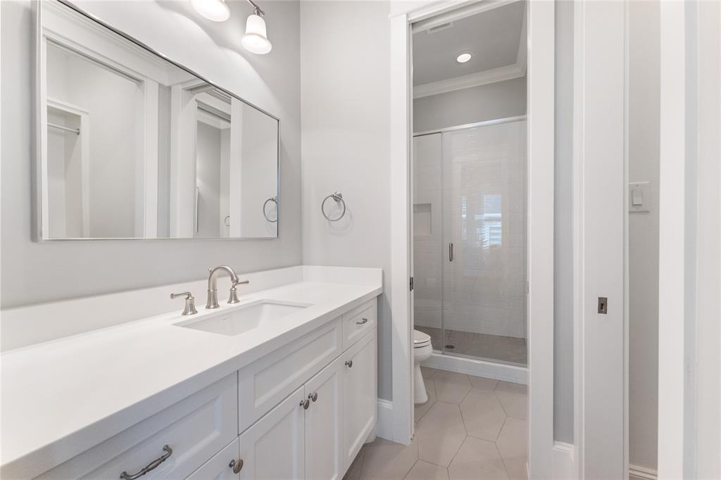 307 2 25th Street, Houston, Texas 77008, 4 Bedrooms Bedrooms, 8 Rooms Rooms,4 BathroomsBathrooms,Single-family,For Sale,25th,70071508