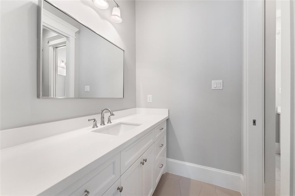 307 2 25th Street, Houston, Texas 77008, 4 Bedrooms Bedrooms, 8 Rooms Rooms,4 BathroomsBathrooms,Single-family,For Sale,25th,70071508