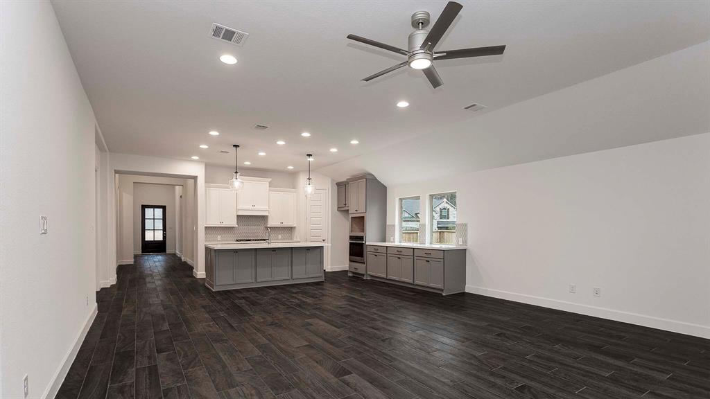 343 1 Mistletoe Ridge Court, Montgomery, Texas 77316, 4 Bedrooms Bedrooms, 7 Rooms Rooms,3 BathroomsBathrooms,Single-family,For Sale,Mistletoe Ridge,86978859
