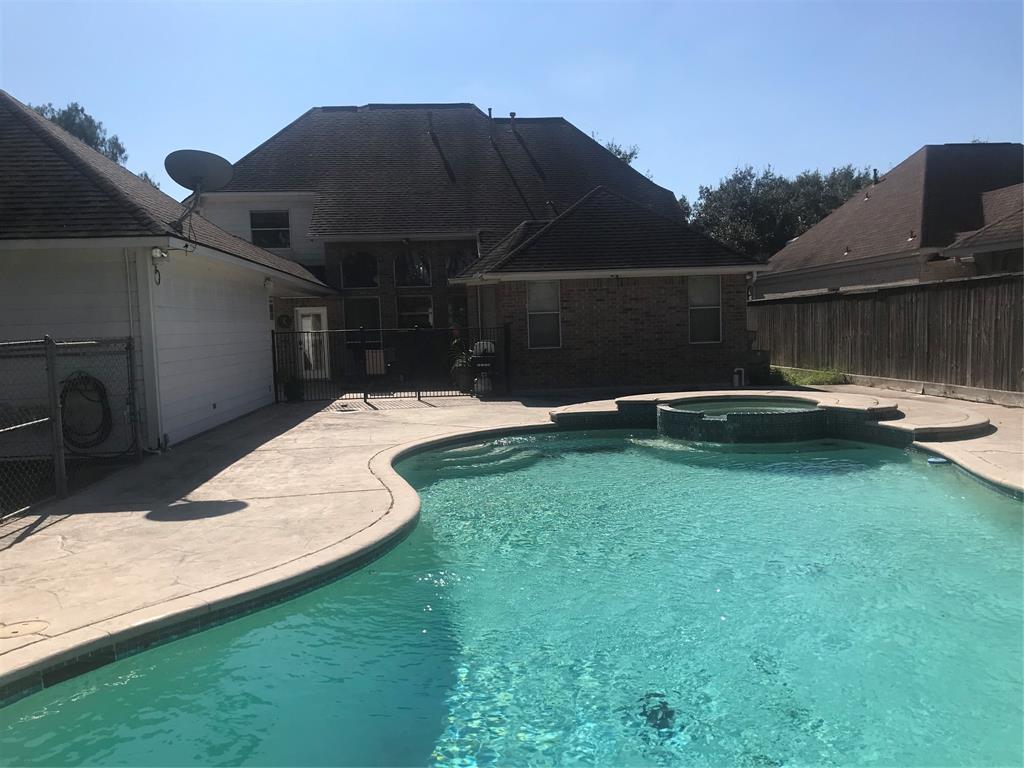 8626 2 Wyndham Village Drive, Jersey Village, Texas 77040, 5 Bedrooms Bedrooms, 6 Rooms Rooms,3 BathroomsBathrooms,Single-family,For Sale,Wyndham Village,6916514