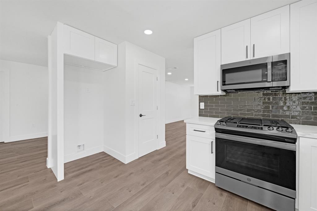 1211 1 Wisterwood Drive, Houston, Texas 77043, 3 Bedrooms Bedrooms, 3 Rooms Rooms,2 BathroomsBathrooms,Single-family,For Sale,Wisterwood,57840932