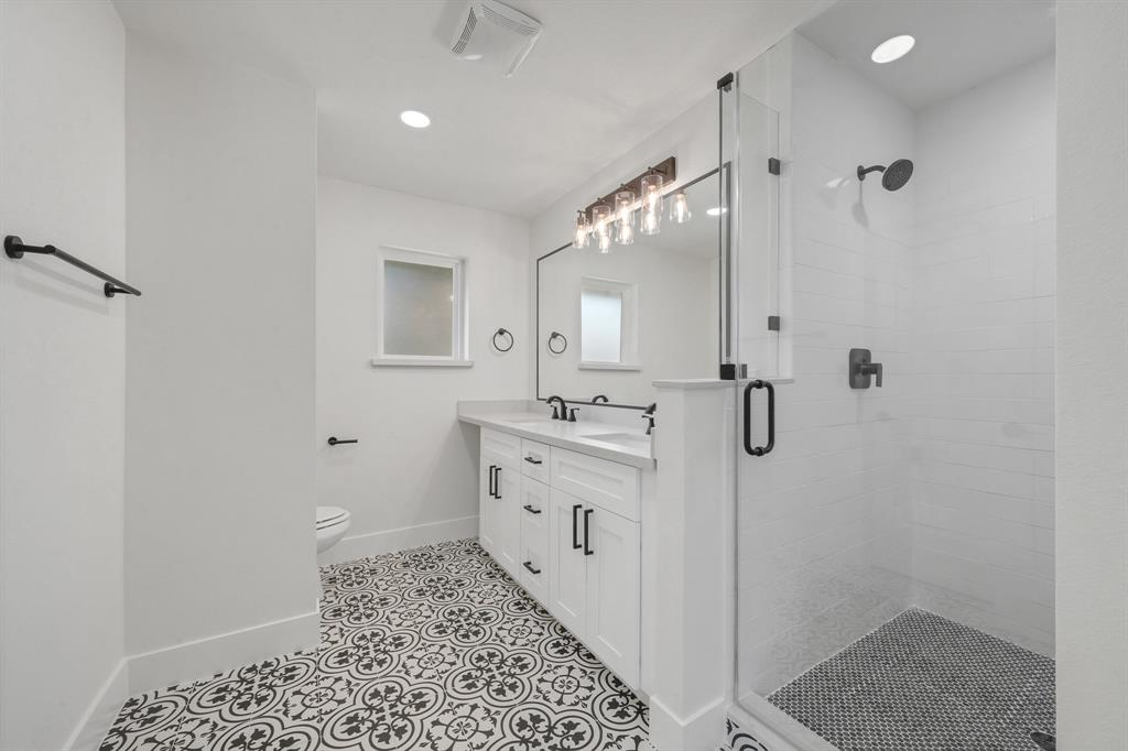 1211 1 Wisterwood Drive, Houston, Texas 77043, 3 Bedrooms Bedrooms, 3 Rooms Rooms,2 BathroomsBathrooms,Single-family,For Sale,Wisterwood,57840932