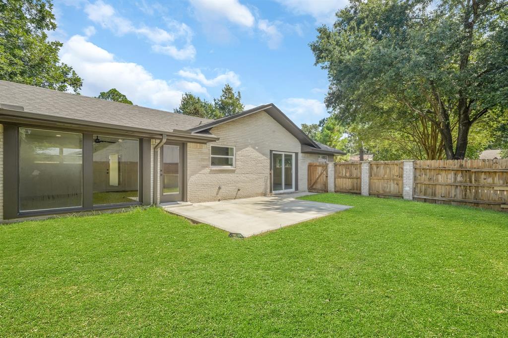1211 1 Wisterwood Drive, Houston, Texas 77043, 3 Bedrooms Bedrooms, 3 Rooms Rooms,2 BathroomsBathrooms,Single-family,For Sale,Wisterwood,57840932