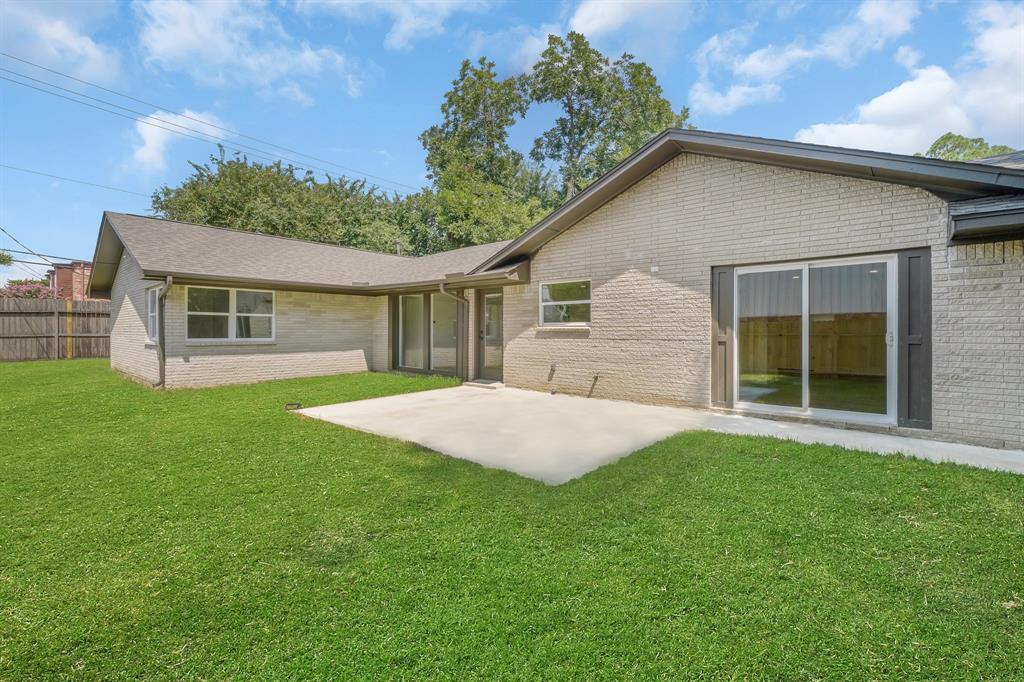 1211 1 Wisterwood Drive, Houston, Texas 77043, 3 Bedrooms Bedrooms, 3 Rooms Rooms,2 BathroomsBathrooms,Single-family,For Sale,Wisterwood,57840932