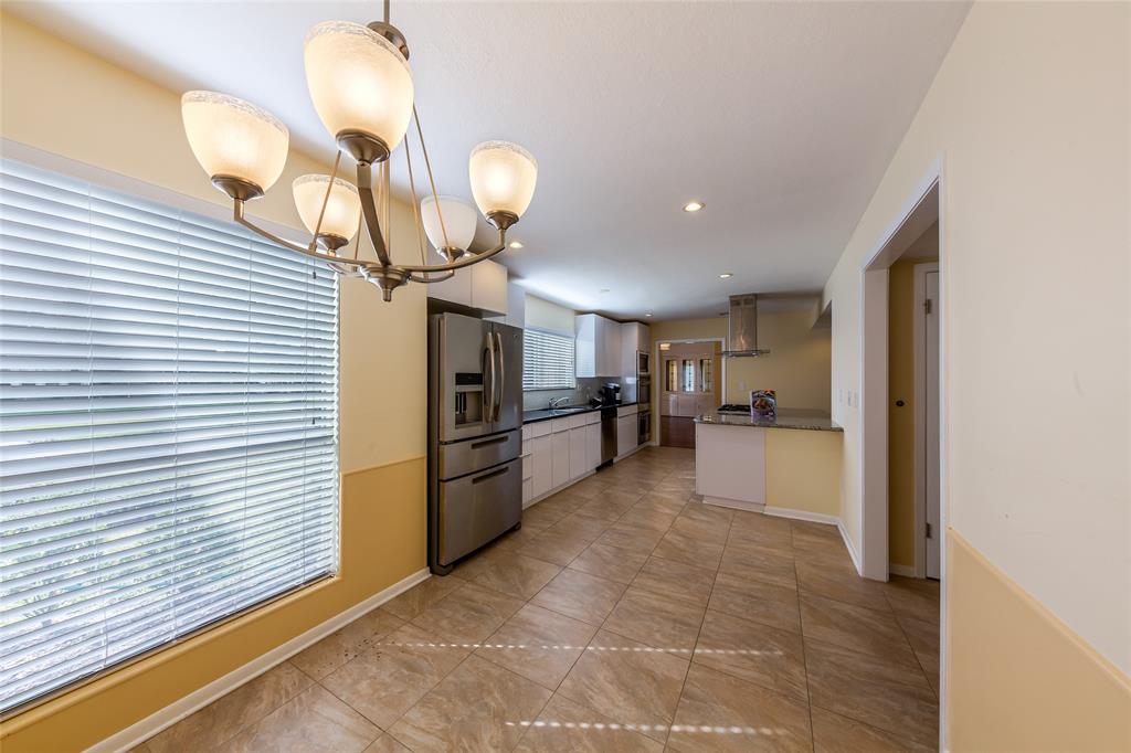 715 2 St Ives Court, Houston, Texas 77079, 4 Bedrooms Bedrooms, 10 Rooms Rooms,2 BathroomsBathrooms,Single-family,For Sale,St Ives,53489393