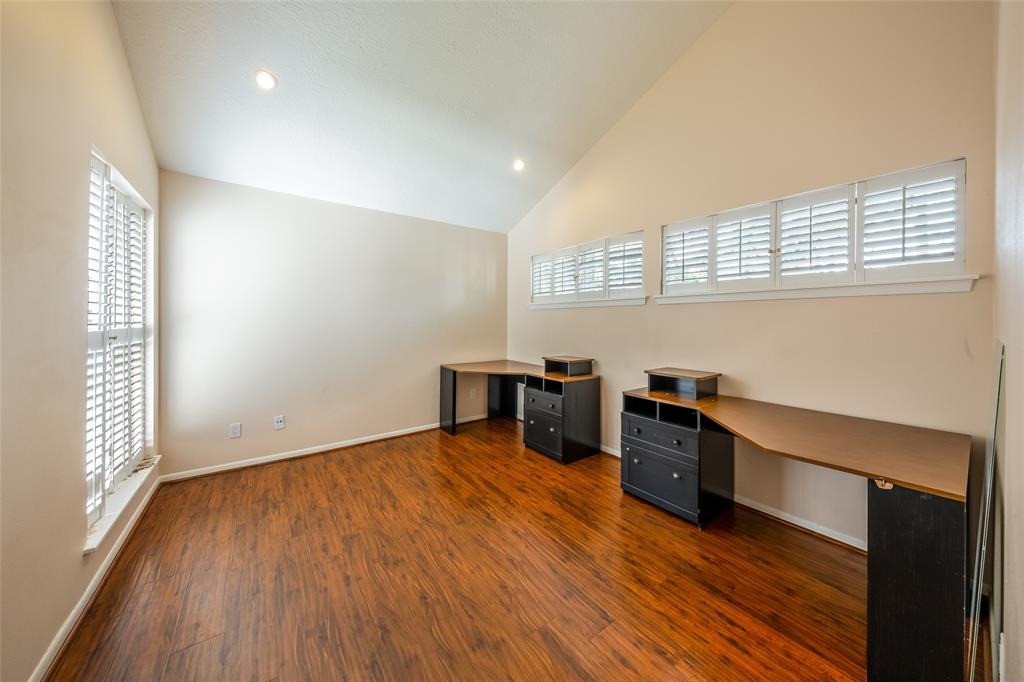 715 2 St Ives Court, Houston, Texas 77079, 4 Bedrooms Bedrooms, 10 Rooms Rooms,2 BathroomsBathrooms,Single-family,For Sale,St Ives,53489393