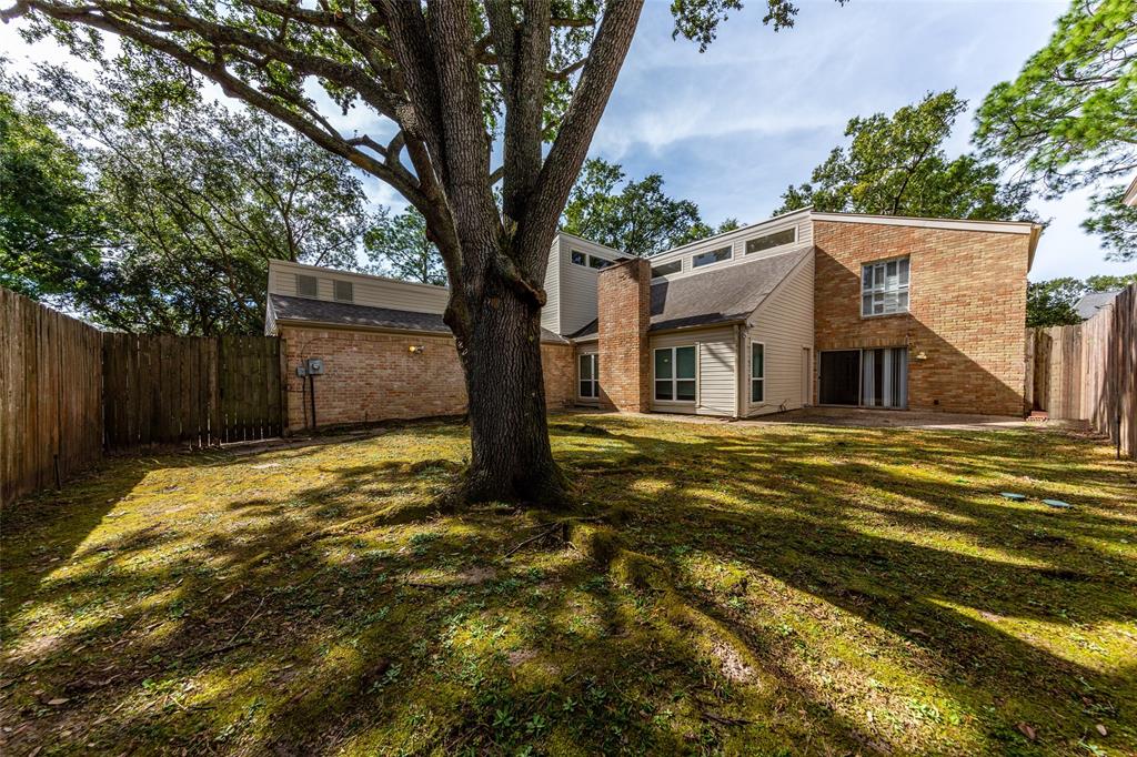 715 2 St Ives Court, Houston, Texas 77079, 4 Bedrooms Bedrooms, 10 Rooms Rooms,2 BathroomsBathrooms,Single-family,For Sale,St Ives,53489393