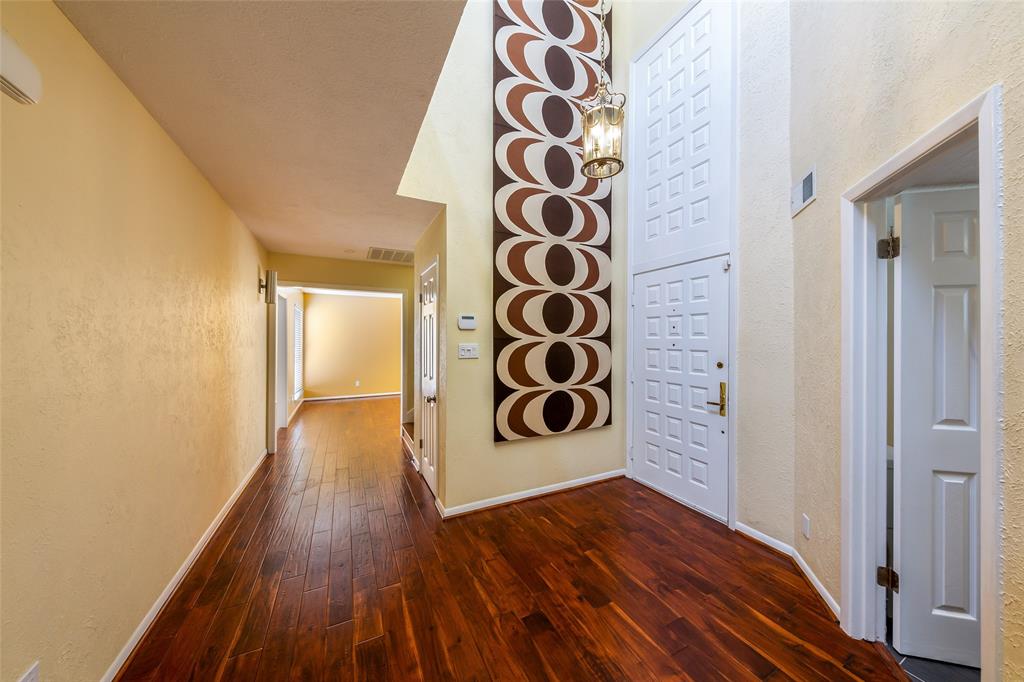 715 2 St Ives Court, Houston, Texas 77079, 4 Bedrooms Bedrooms, 10 Rooms Rooms,2 BathroomsBathrooms,Single-family,For Sale,St Ives,53489393