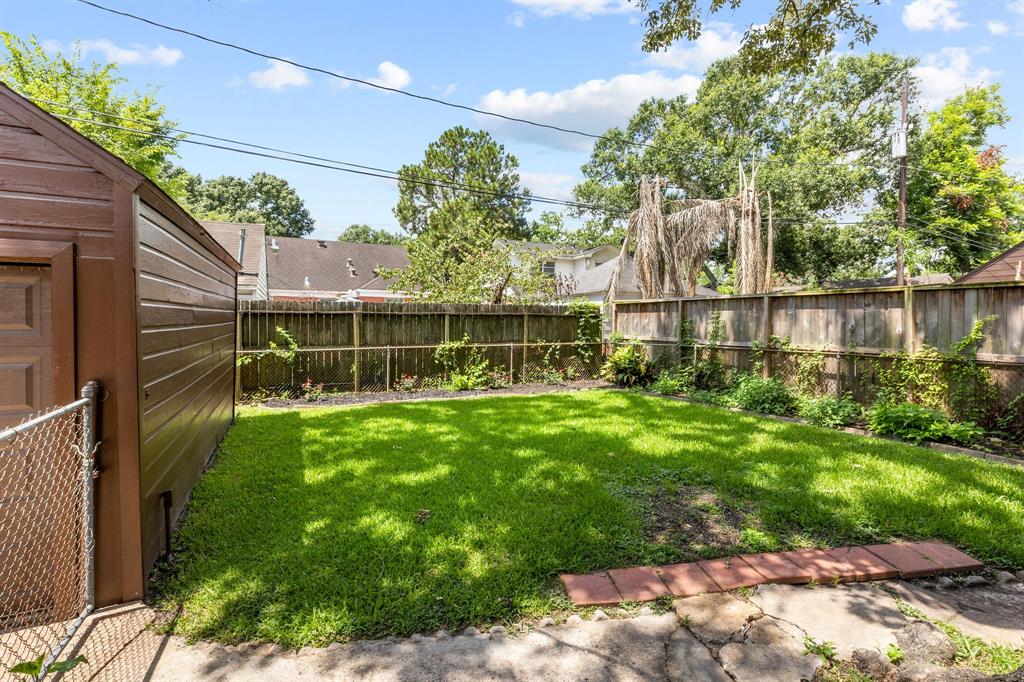 6626 1 Rockbridge Lane, Houston, Texas 77023, 3 Bedrooms Bedrooms, 5 Rooms Rooms,2 BathroomsBathrooms,Single-family,For Sale,Rockbridge,32620101