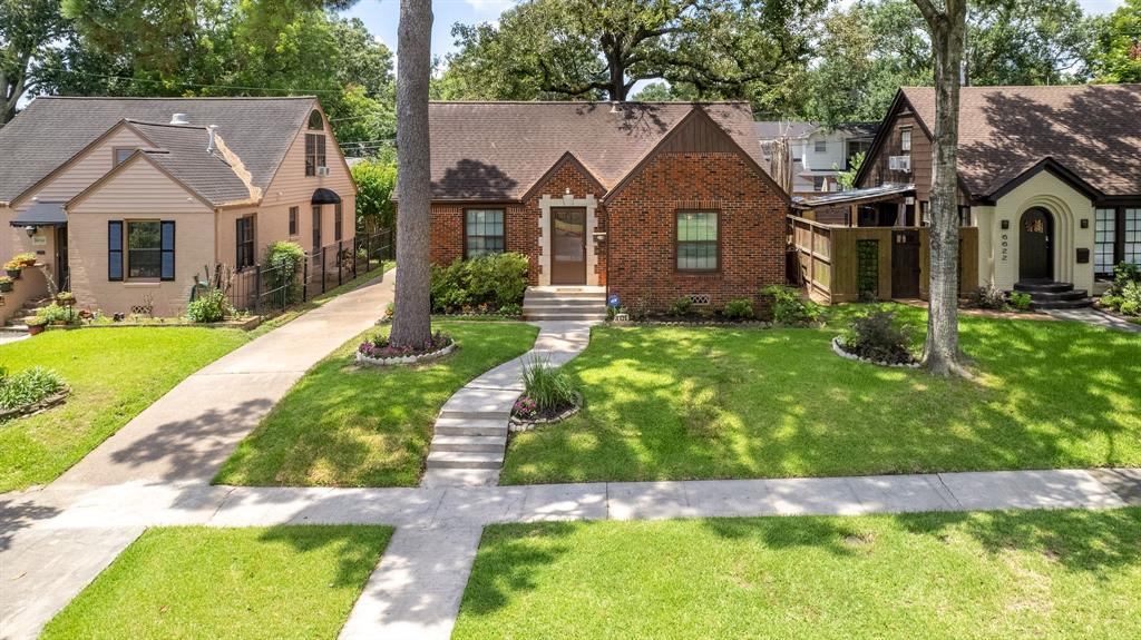 6626 1 Rockbridge Lane, Houston, Texas 77023, 3 Bedrooms Bedrooms, 5 Rooms Rooms,2 BathroomsBathrooms,Single-family,For Sale,Rockbridge,32620101