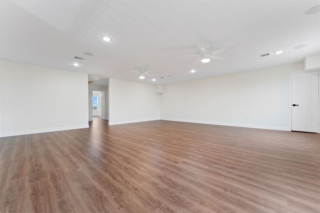 17237 2 Hughes Road, Guy, Texas 77444, 6 Bedrooms Bedrooms, 9 Rooms Rooms,3 BathroomsBathrooms,Country Homes/acreage,For Sale,Hughes,73053003