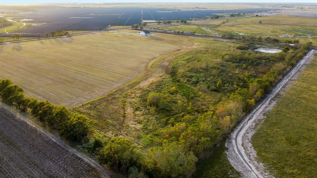 17237 2 Hughes Road, Guy, Texas 77444, 6 Bedrooms Bedrooms, 9 Rooms Rooms,3 BathroomsBathrooms,Country Homes/acreage,For Sale,Hughes,73053003