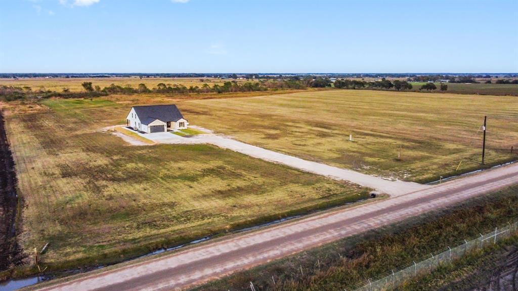 17237 2 Hughes Road, Guy, Texas 77444, 6 Bedrooms Bedrooms, 9 Rooms Rooms,3 BathroomsBathrooms,Country Homes/acreage,For Sale,Hughes,73053003