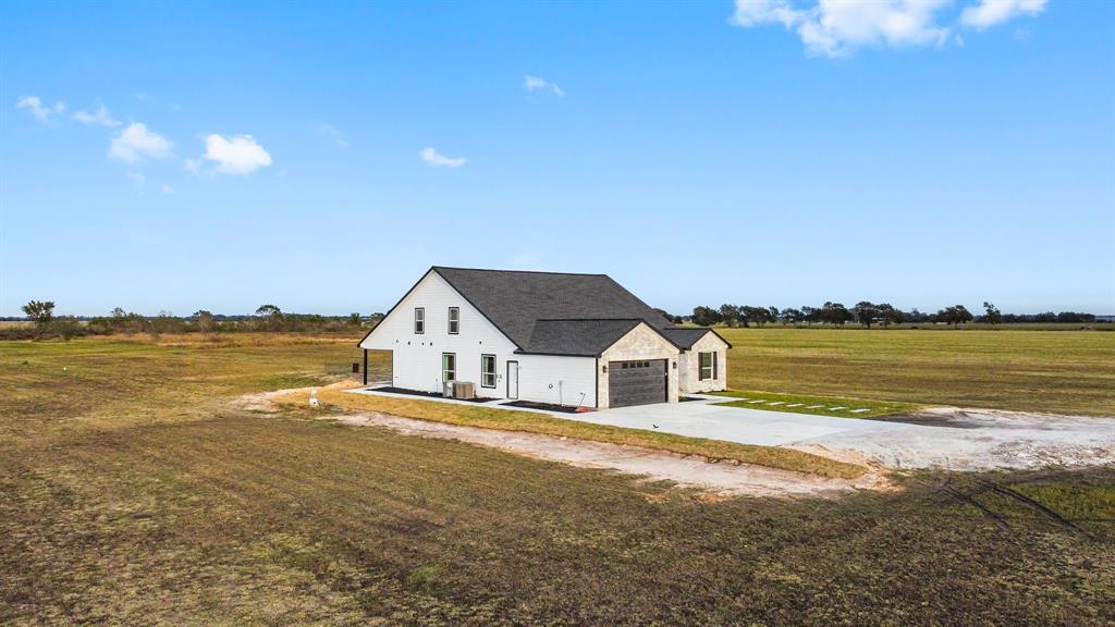 17237 2 Hughes Road, Guy, Texas 77444, 6 Bedrooms Bedrooms, 9 Rooms Rooms,3 BathroomsBathrooms,Country Homes/acreage,For Sale,Hughes,73053003