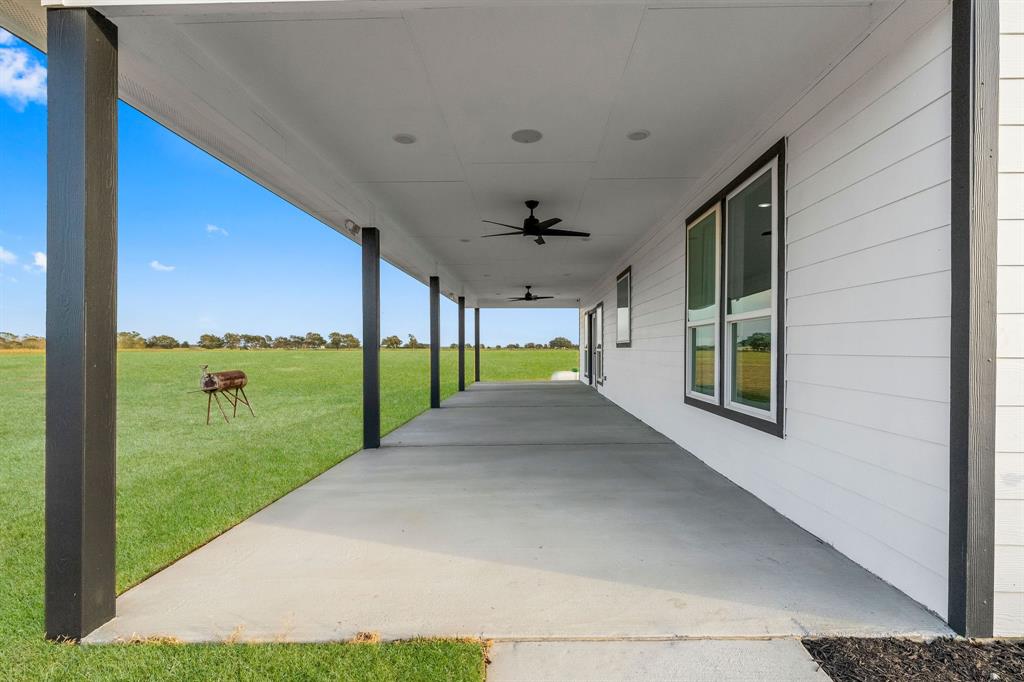 17237 2 Hughes Road, Guy, Texas 77444, 6 Bedrooms Bedrooms, 9 Rooms Rooms,3 BathroomsBathrooms,Country Homes/acreage,For Sale,Hughes,73053003