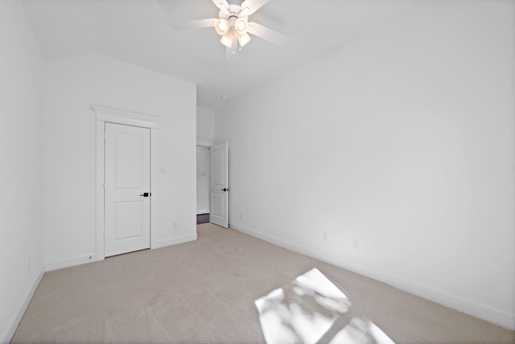 324 2 28th Street, Houston, Texas 77008, 3 Bedrooms Bedrooms, 8 Rooms Rooms,2 BathroomsBathrooms,Single-family,For Sale,28th,82185323