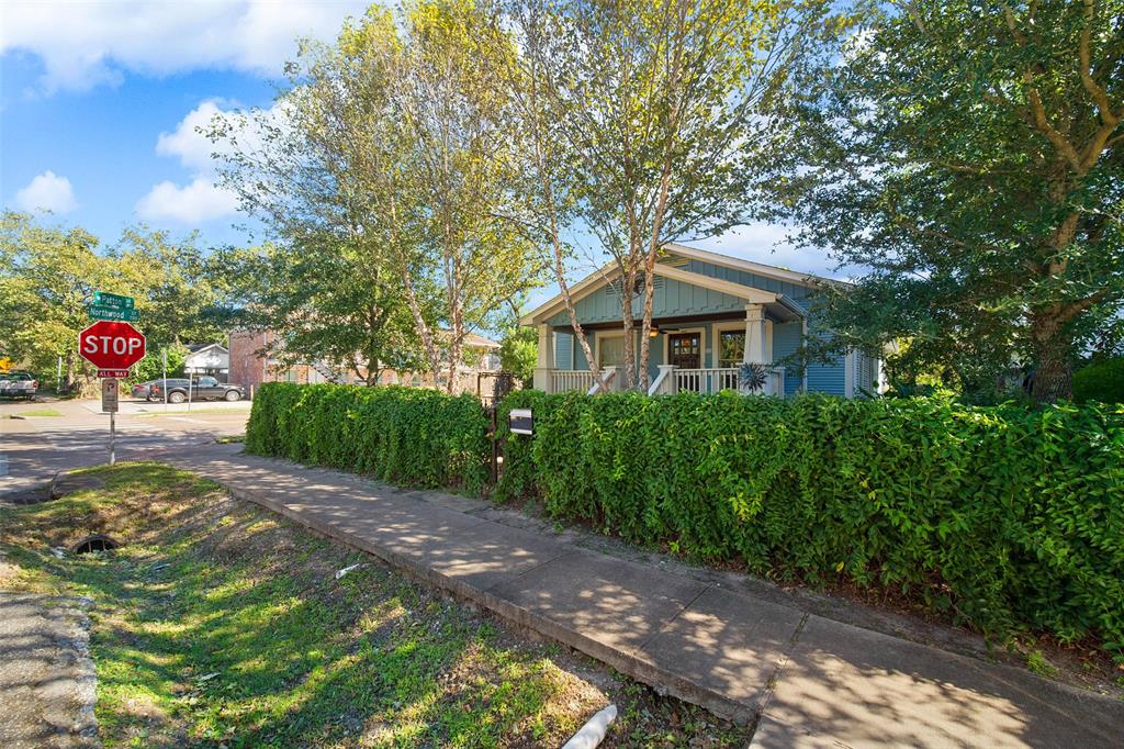 712 1 Northwood Street, Houston, Texas 77009, 2 Bedrooms Bedrooms, 2 Rooms Rooms,1 BathroomBathrooms,Single-family,For Sale,Northwood,3548765