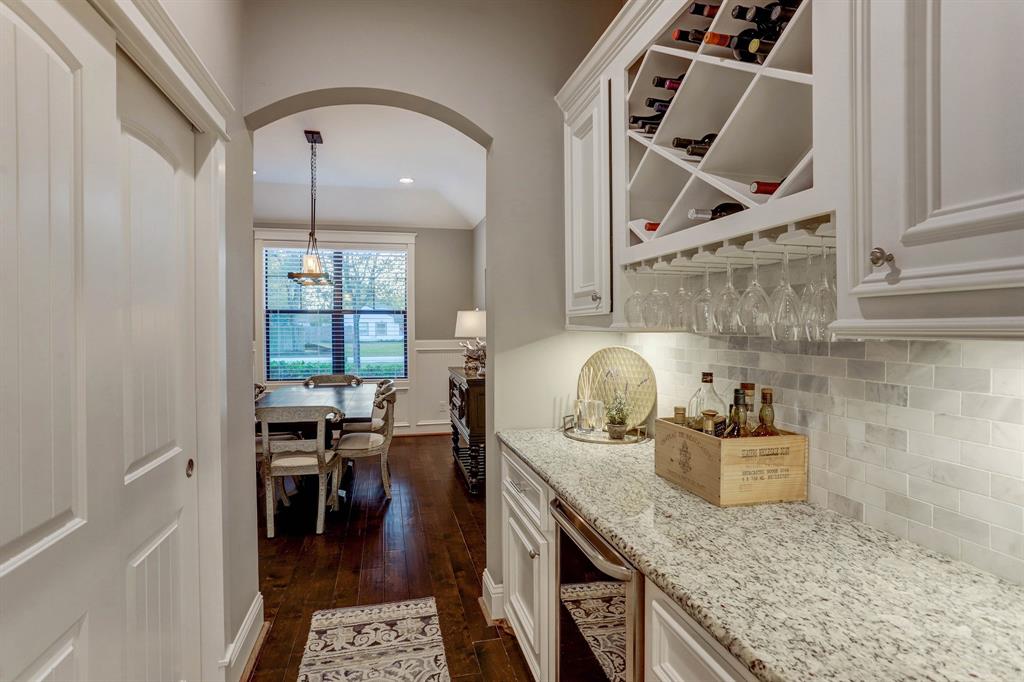 1414 2 Aldrich Street, Houston, Texas 77055, 4 Bedrooms Bedrooms, 12 Rooms Rooms,3 BathroomsBathrooms,Single-family,For Sale,Aldrich,55581759