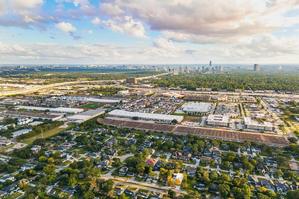 1414 2 Aldrich Street, Houston, Texas 77055, 4 Bedrooms Bedrooms, 12 Rooms Rooms,3 BathroomsBathrooms,Single-family,For Sale,Aldrich,55581759