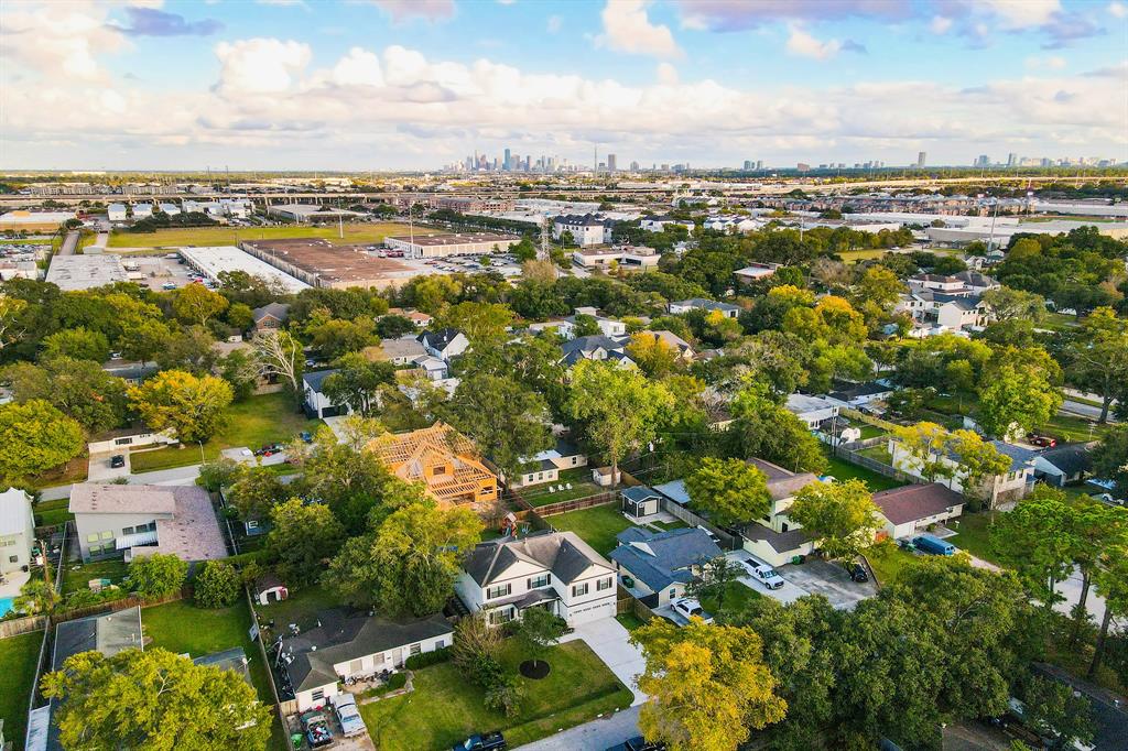 1414 2 Aldrich Street, Houston, Texas 77055, 4 Bedrooms Bedrooms, 12 Rooms Rooms,3 BathroomsBathrooms,Single-family,For Sale,Aldrich,55581759