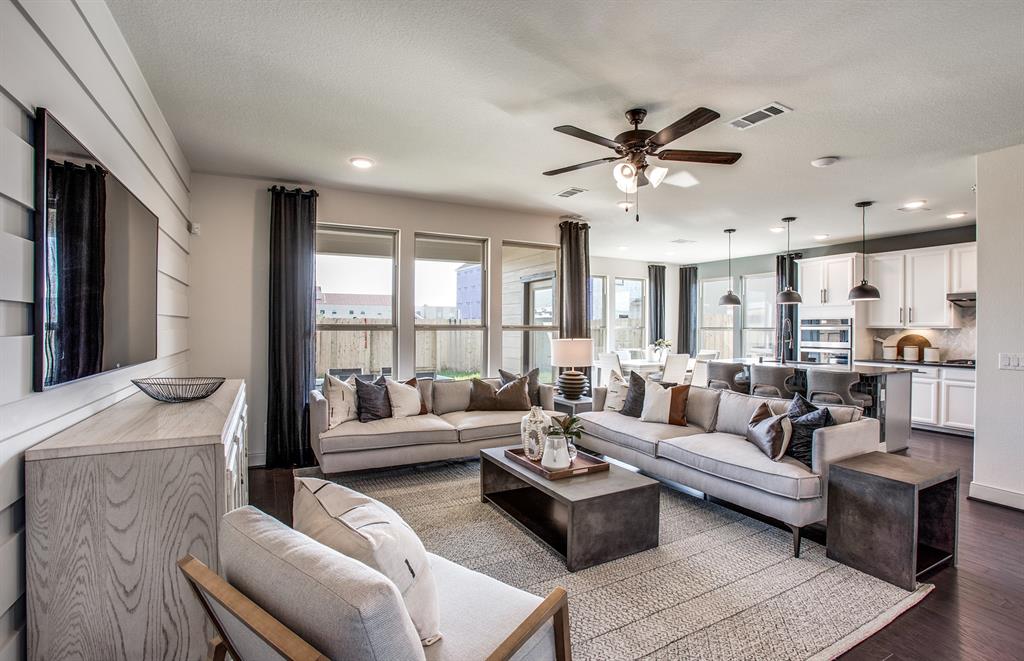 5135 2 Aedan Oak, Houston, Texas 77018, 3 Bedrooms Bedrooms, 6 Rooms Rooms,2 BathroomsBathrooms,Single-family,For Sale,Aedan Oak,77450472