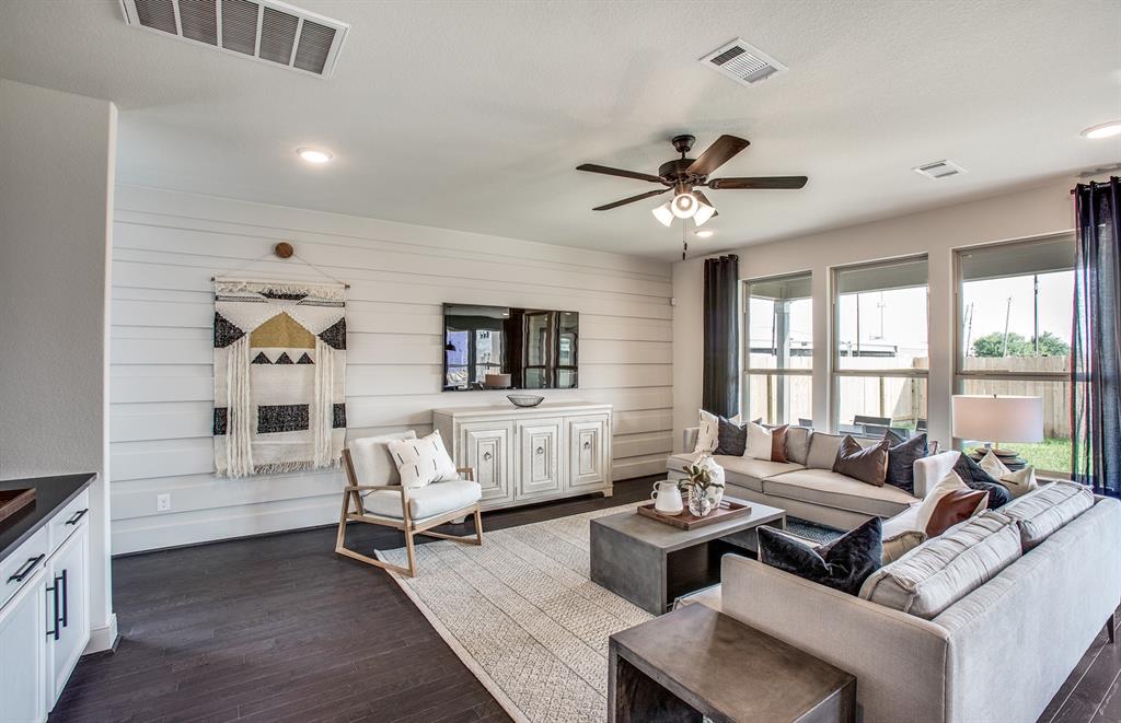 5135 2 Aedan Oak, Houston, Texas 77018, 3 Bedrooms Bedrooms, 6 Rooms Rooms,2 BathroomsBathrooms,Single-family,For Sale,Aedan Oak,77450472
