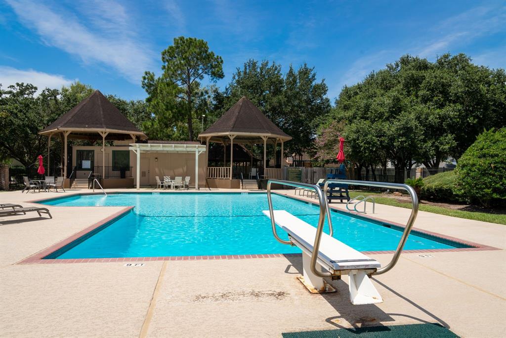 3115 2 Groveshire Court, Sugar Land, Texas 77478, 4 Bedrooms Bedrooms, 8 Rooms Rooms,2 BathroomsBathrooms,Single-family,For Sale,Groveshire,84674706