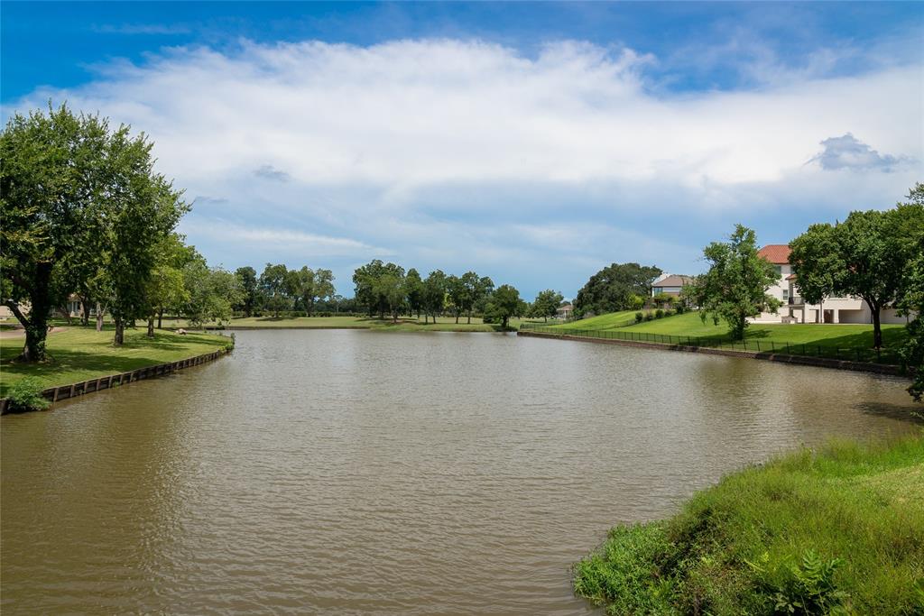 3115 2 Groveshire Court, Sugar Land, Texas 77478, 4 Bedrooms Bedrooms, 8 Rooms Rooms,2 BathroomsBathrooms,Single-family,For Sale,Groveshire,84674706