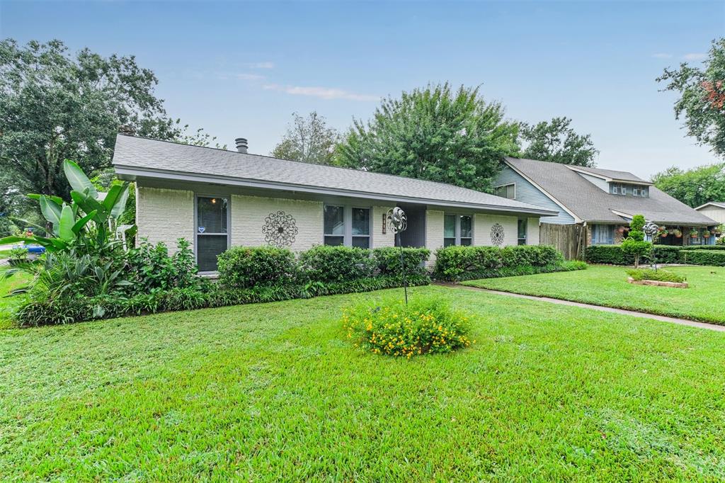 9203 1 Blankenship Drive, Houston, Texas 77080, 4 Bedrooms Bedrooms, 8 Rooms Rooms,2 BathroomsBathrooms,Single-family,For Sale,Blankenship,65112454