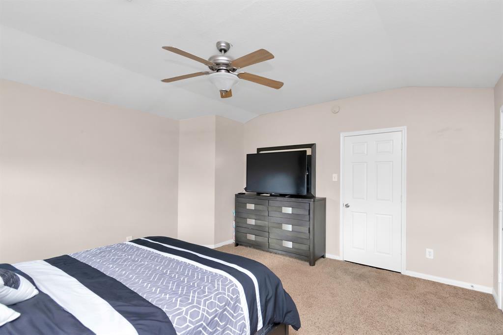 25319 2 Sierra Woods Lane, Katy, Texas 77494, 3 Bedrooms Bedrooms, 7 Rooms Rooms,2 BathroomsBathrooms,Single-family,For Sale,Sierra Woods,55371045