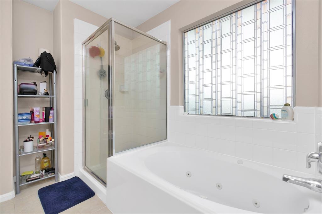 25319 2 Sierra Woods Lane, Katy, Texas 77494, 3 Bedrooms Bedrooms, 7 Rooms Rooms,2 BathroomsBathrooms,Single-family,For Sale,Sierra Woods,55371045