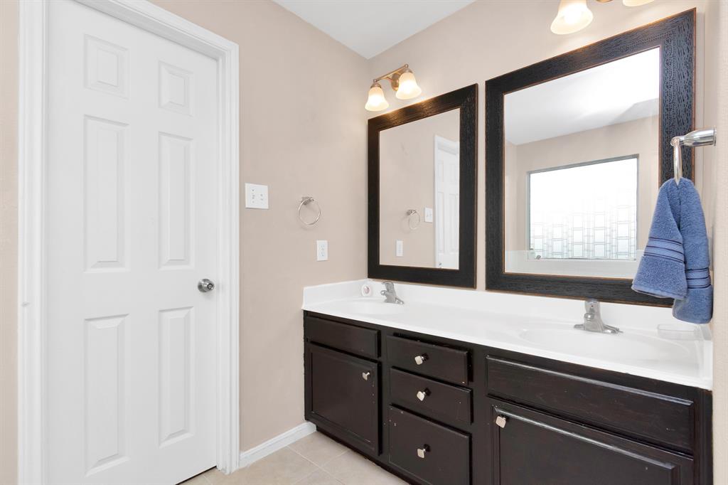 25319 2 Sierra Woods Lane, Katy, Texas 77494, 3 Bedrooms Bedrooms, 7 Rooms Rooms,2 BathroomsBathrooms,Single-family,For Sale,Sierra Woods,55371045