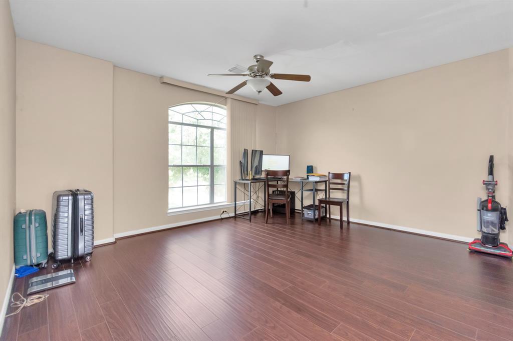 25319 2 Sierra Woods Lane, Katy, Texas 77494, 3 Bedrooms Bedrooms, 7 Rooms Rooms,2 BathroomsBathrooms,Single-family,For Sale,Sierra Woods,55371045