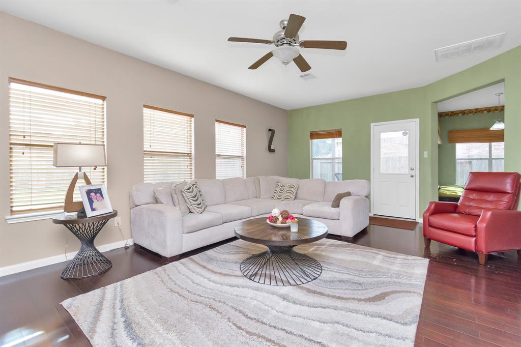 25319 2 Sierra Woods Lane, Katy, Texas 77494, 3 Bedrooms Bedrooms, 7 Rooms Rooms,2 BathroomsBathrooms,Single-family,For Sale,Sierra Woods,55371045