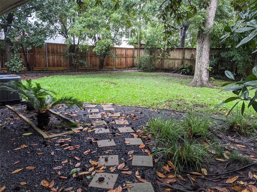 3975 1 Alabama Street, Houston, Texas 77027, 2 Bedrooms Bedrooms, 5 Rooms Rooms,1 BathroomBathrooms,Single-family,For Sale,Alabama,11025640