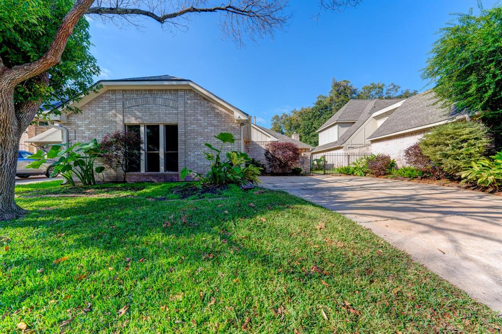 1911 1 Mayweather Lane, Richmond, Texas 77406, 3 Bedrooms Bedrooms, 10 Rooms Rooms,2 BathroomsBathrooms,Single-family,For Sale,Mayweather,10614712