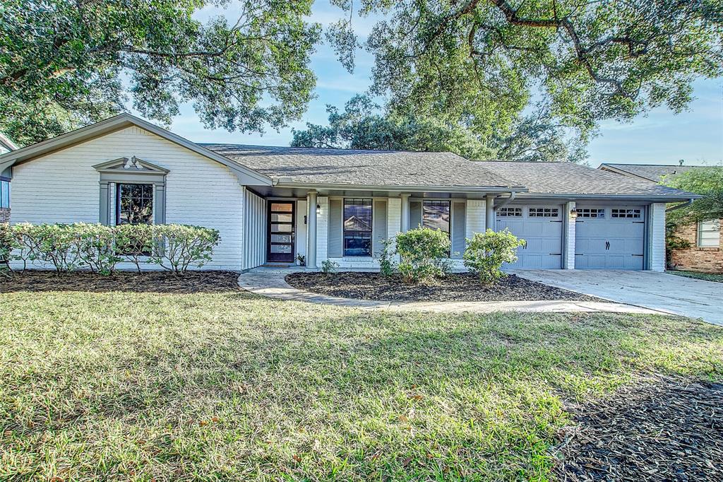 10411 1 Timberwood Drive, Houston, Texas 77043, 3 Bedrooms Bedrooms, 3 Rooms Rooms,2 BathroomsBathrooms,Single-family,For Sale,Timberwood,31376309